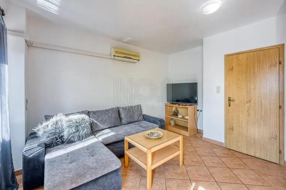 Apartment Adepto Sveti Jakov